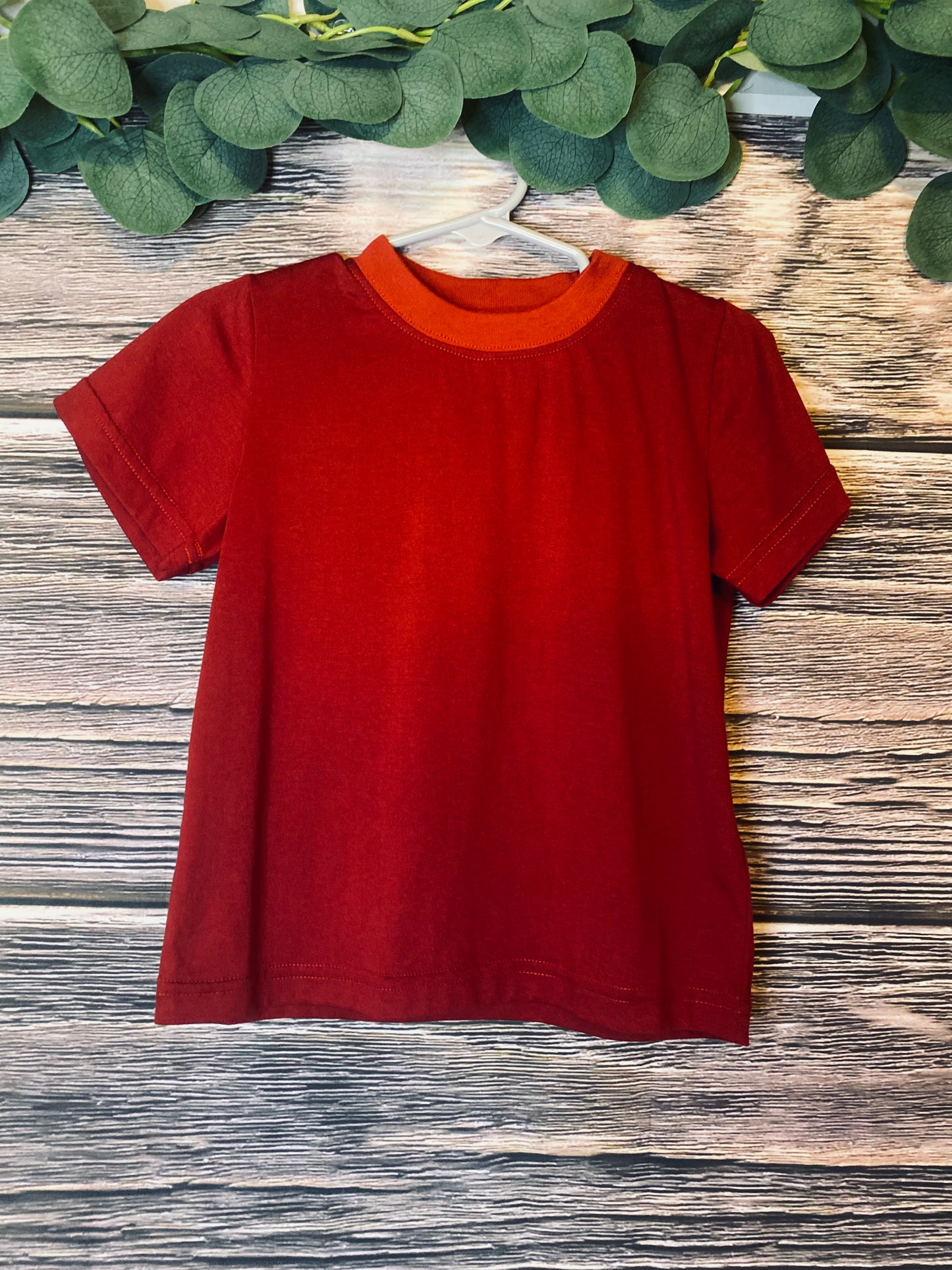 Basic red tee