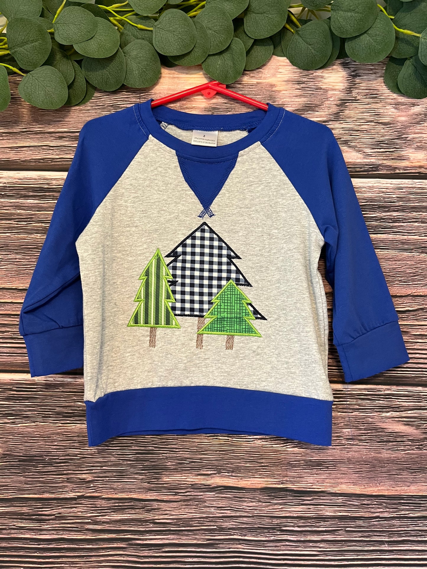 Long Sleeve Christmas Tree Appliqué Shirt